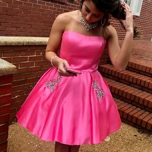 Pink  Sherri Hill homecoming dress size 2/4